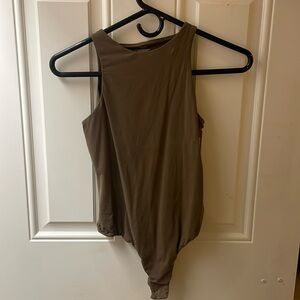 NWT Skims high neck bodysuit in dark brown / oxide size m